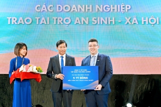 Vietnam Investment Review - Young businessman receives the Prime Minister’s Certificate of Merit 