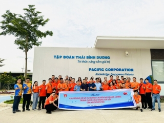 Vietsovpetro Youth Union visiting Thai Hoa Wind Power Plant