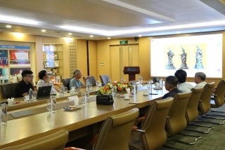 Đại diện Ban tổ chức xây dựng tượng đài thành cổ Quảng Trị họp góp ý về tiến độ triển khai